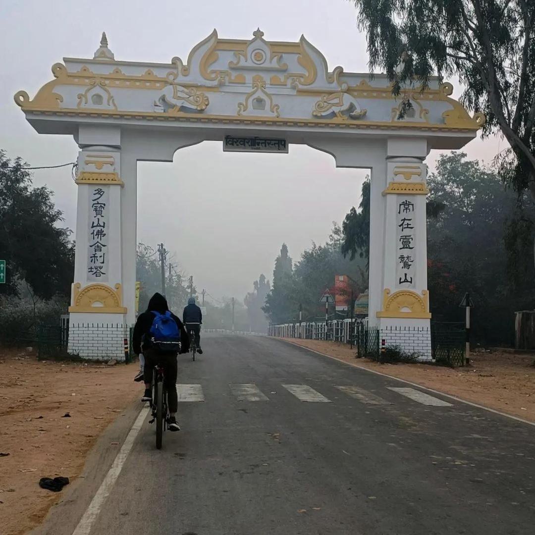 Auberge de jeunesse Nikunj Dorme à Rājgīr Extérieur photo